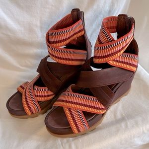 SOREL Joanie II Strap Leather Wedge Sandals SZ 7 Elderberry Maroon Orange